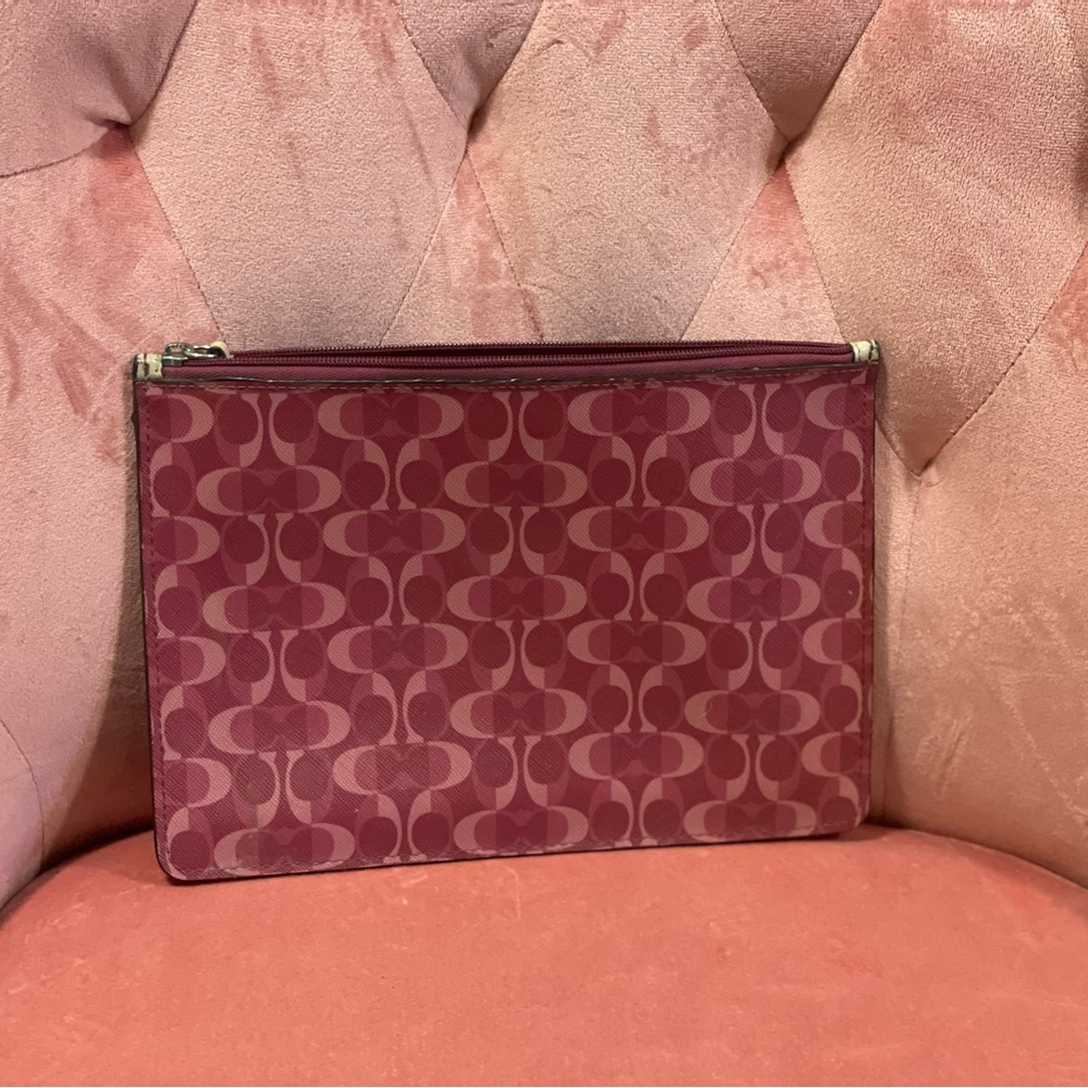 Coach clutch/iPad mini/receipt case